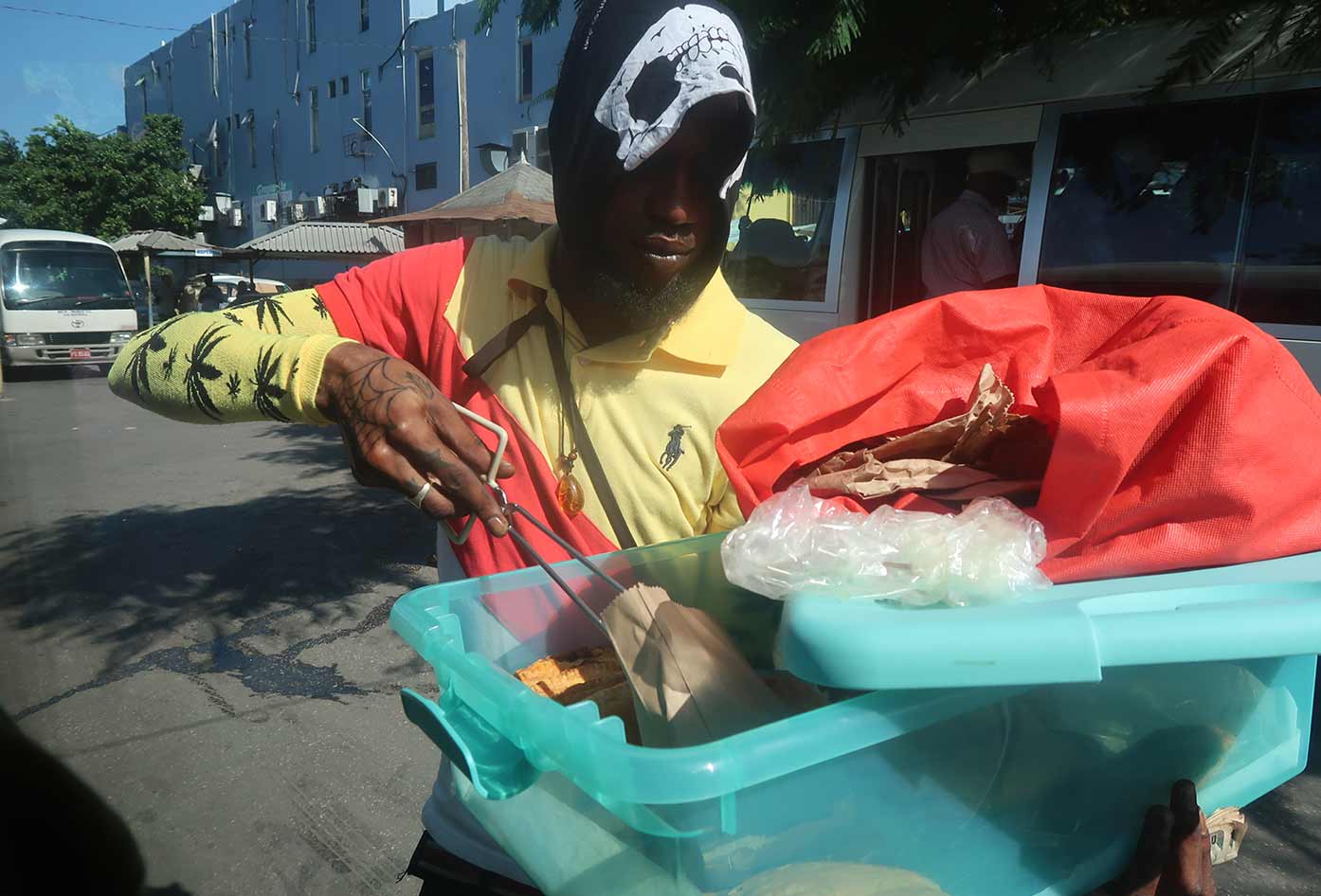 jamaica street food pattie