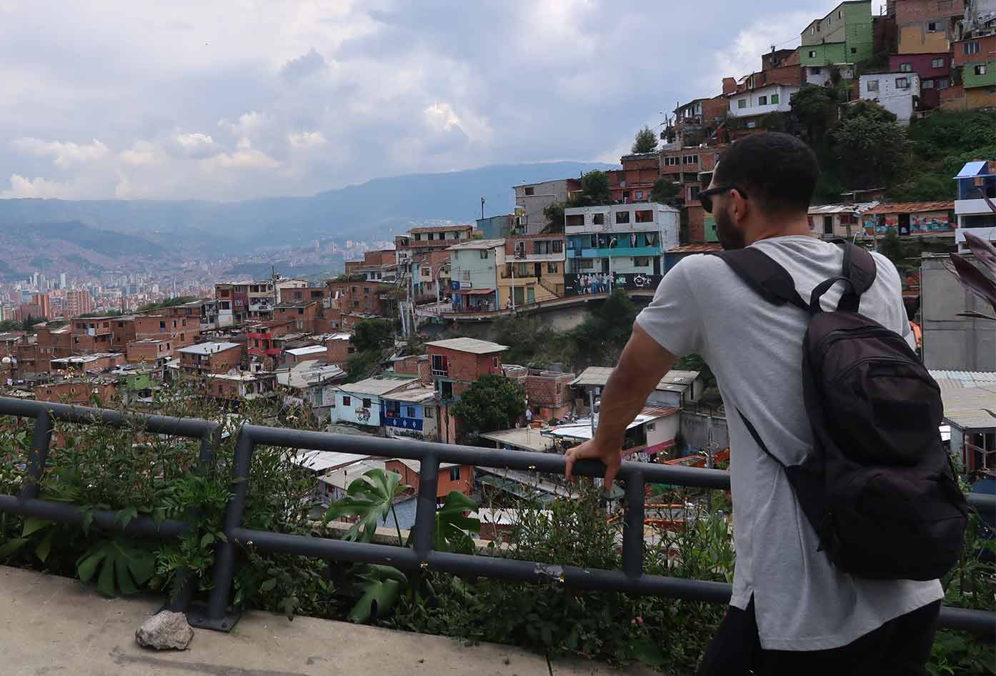 comuna 13 medellin tour