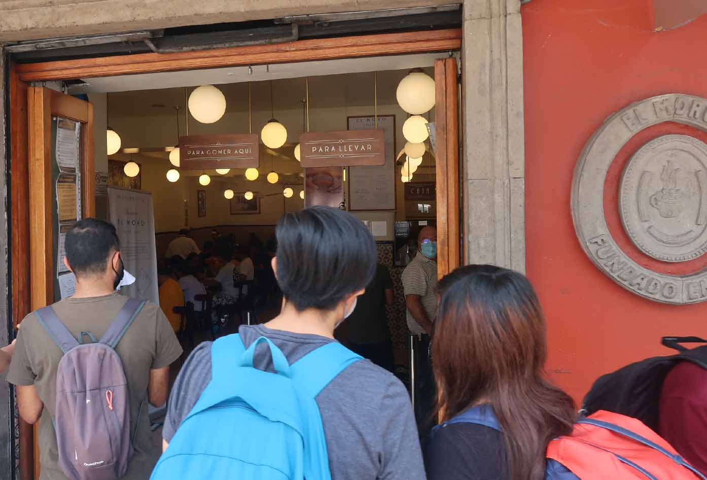les routards font la queue à el moro mexico city