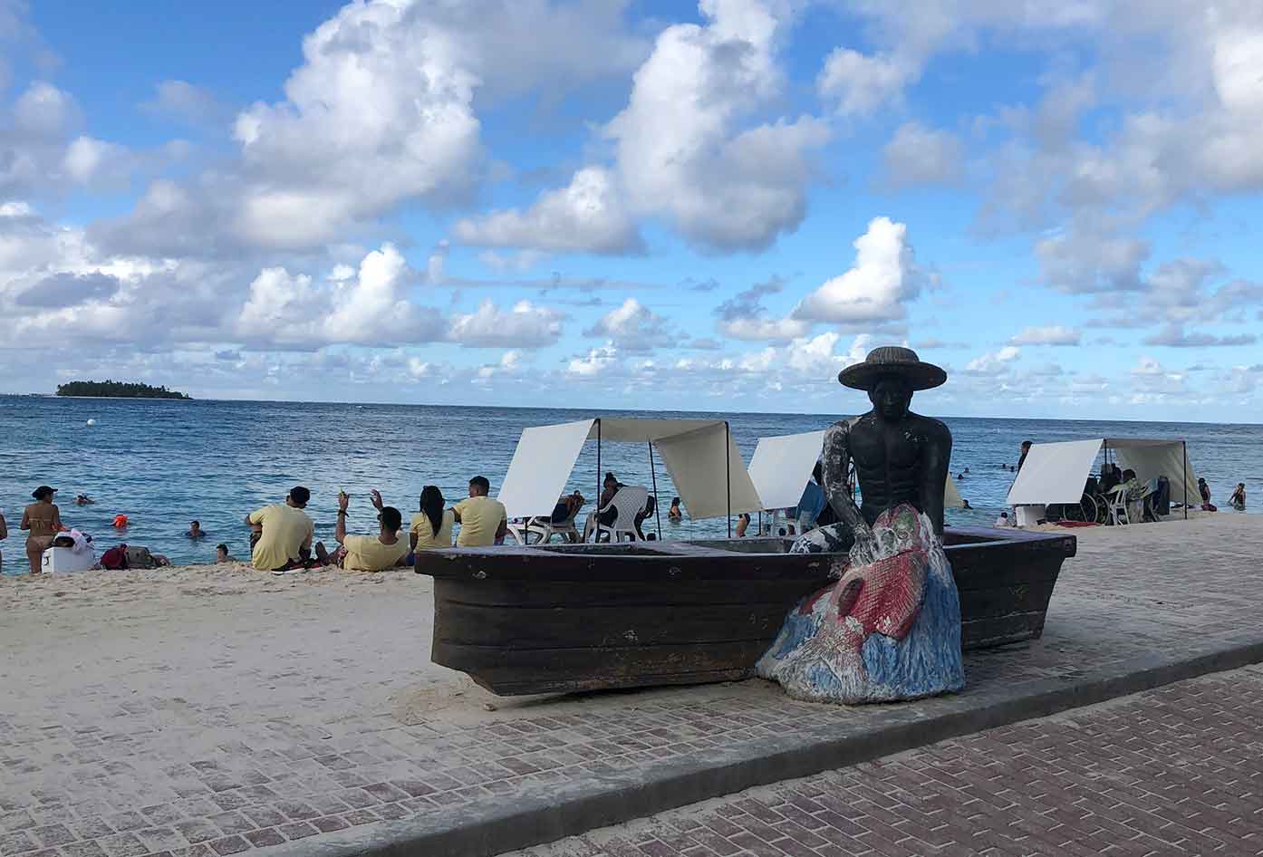 san andres beach statue