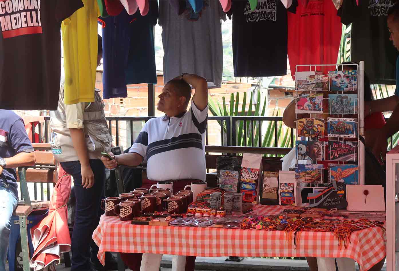 comuna 13 medellin souvenirs