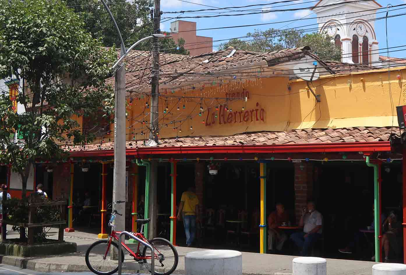 tienda bar la herreria resturant