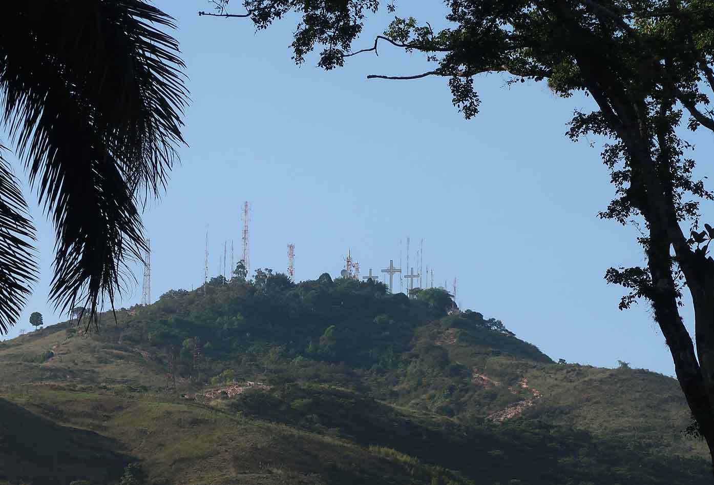 cerro tres cruces cali