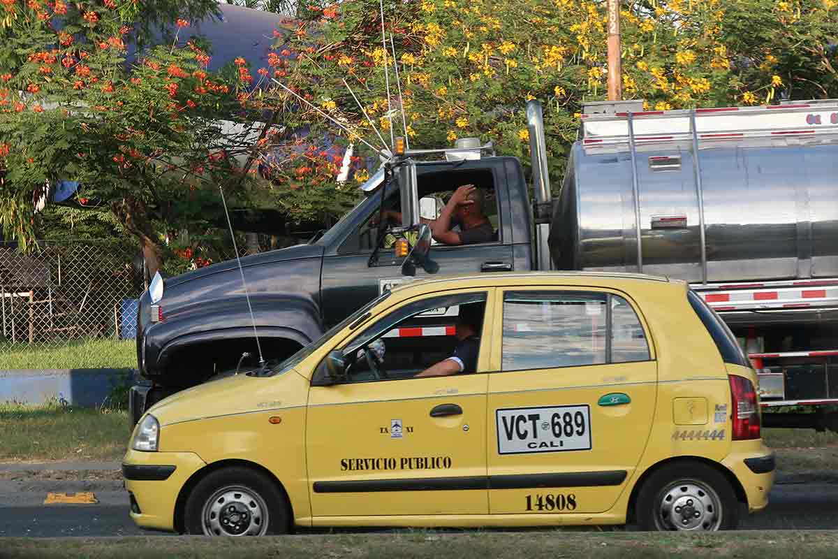 cali taxi colombia