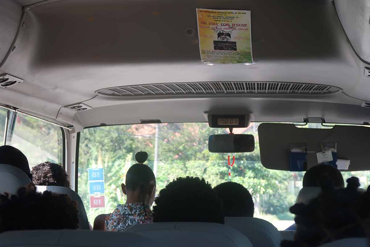jamaïque bus kingston transport