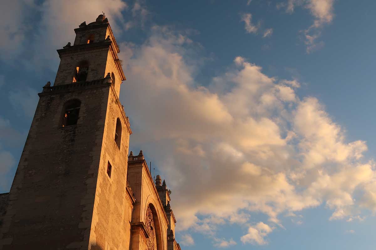 merida mexico at night