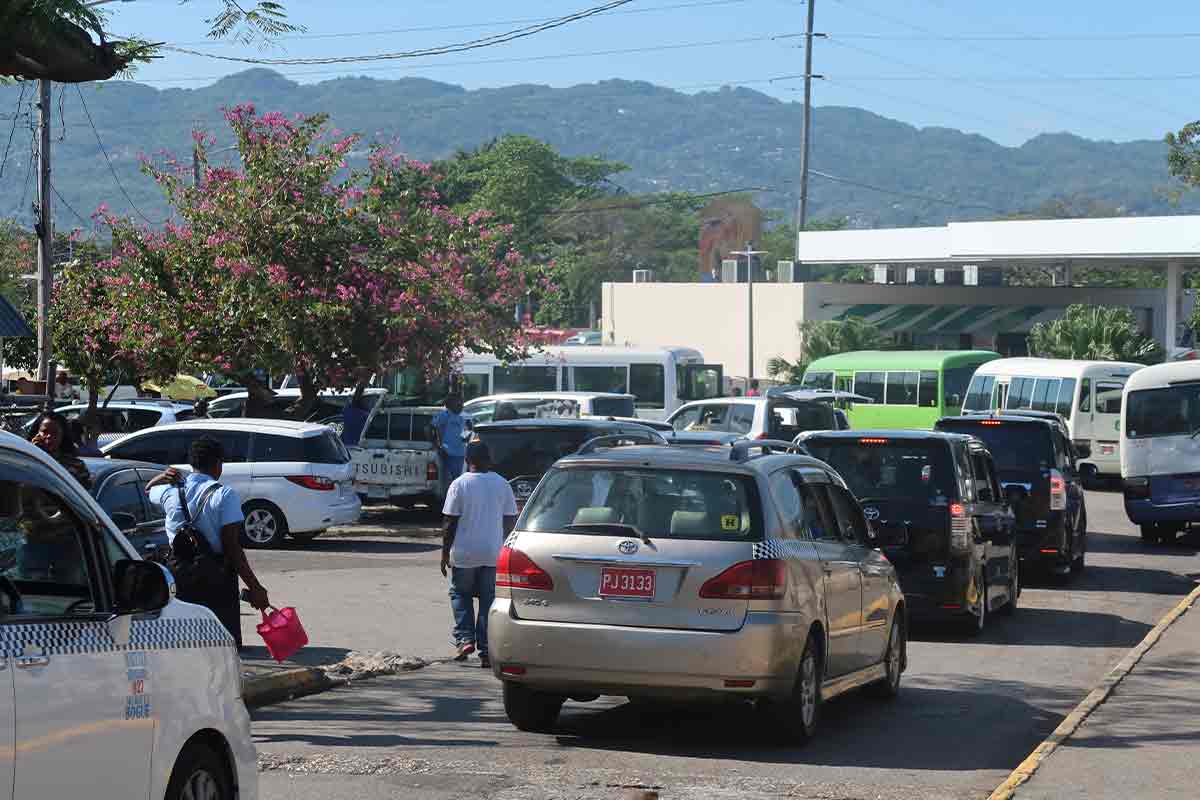 Montego Bay à la gare routière de Kingston