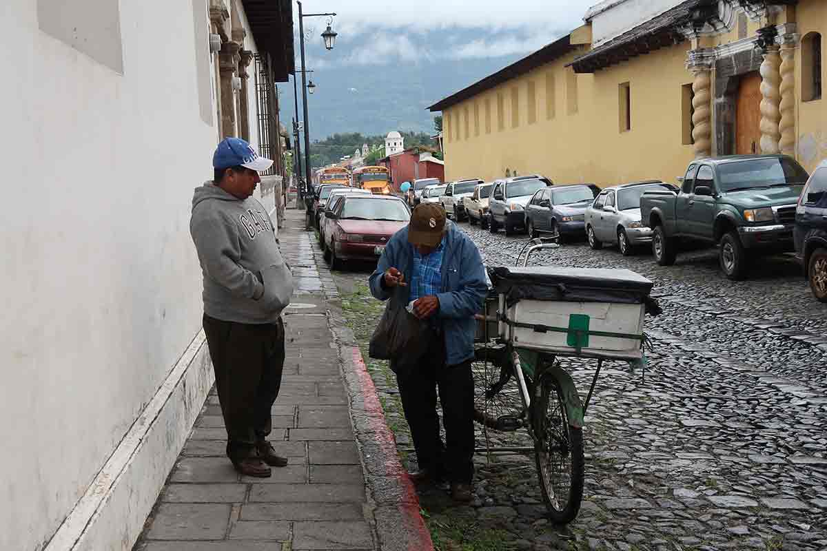 antigua street seller