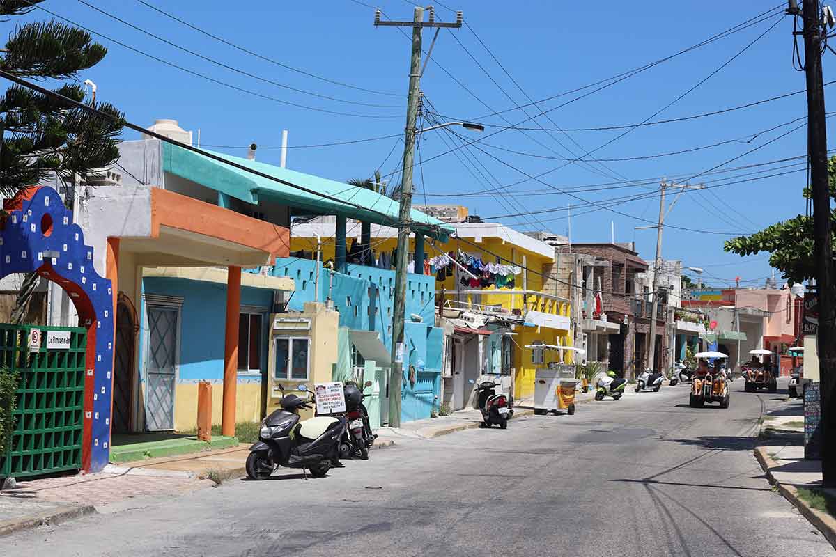 isla mujeres streets safety