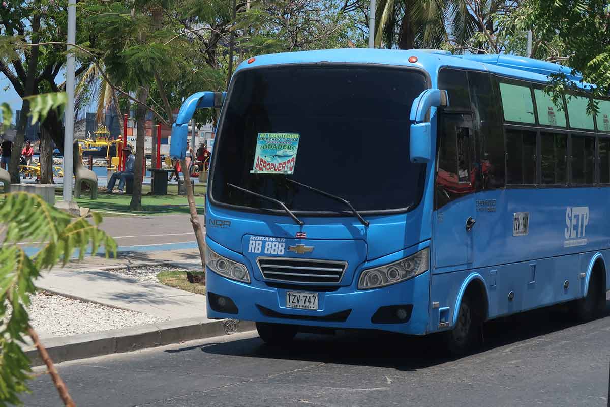 bus in santa marta