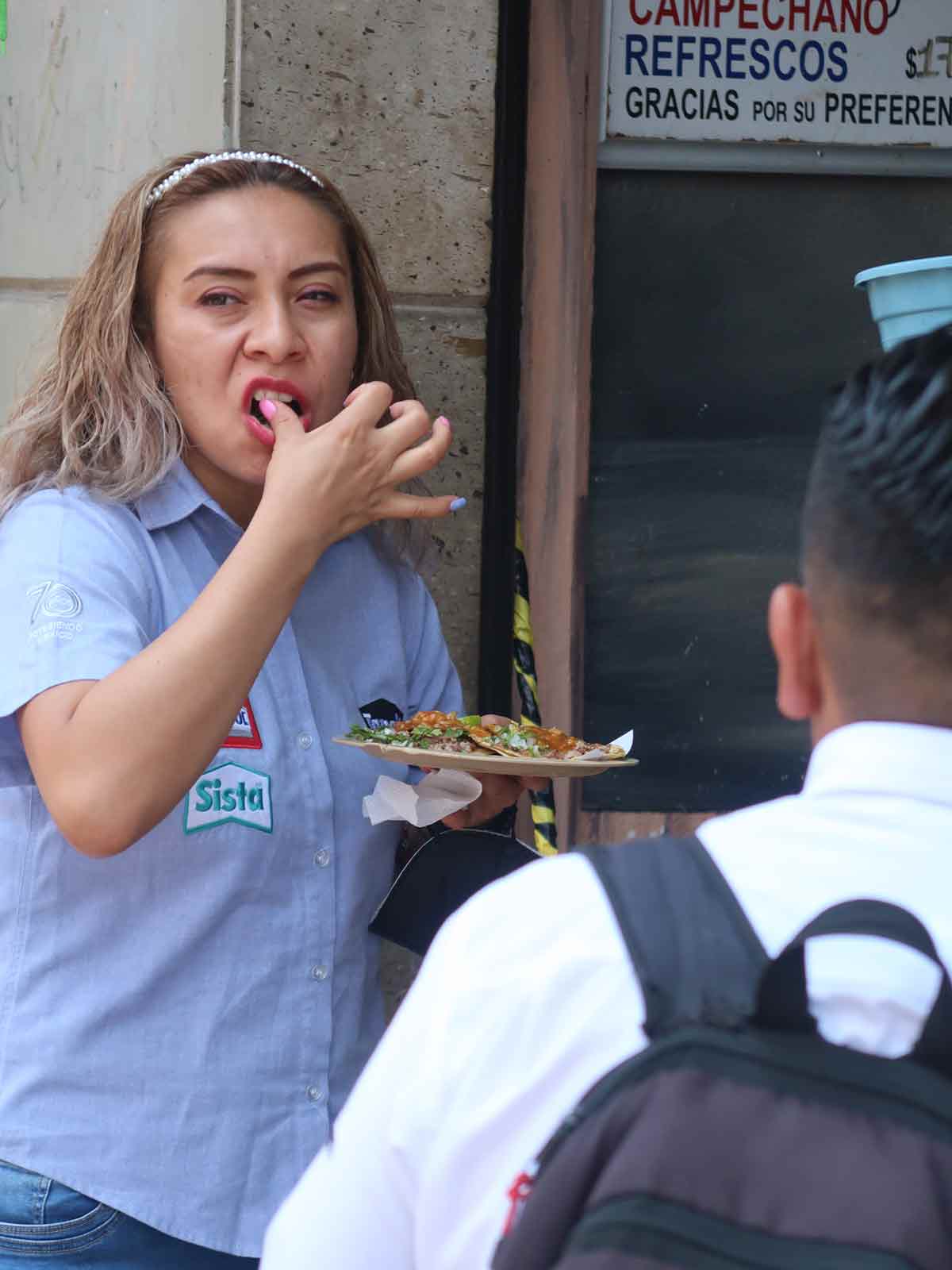 eating local food in mexico