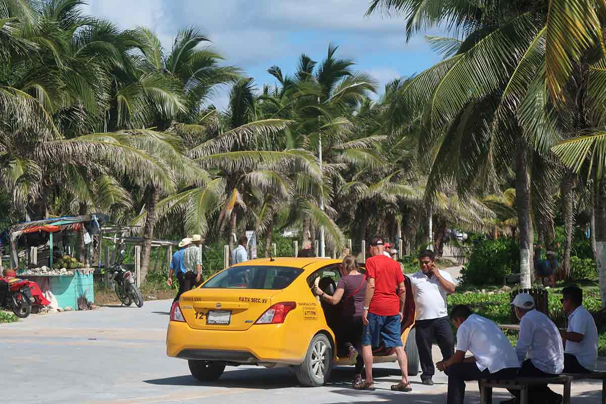 costa maya taxi driver scams tourists
