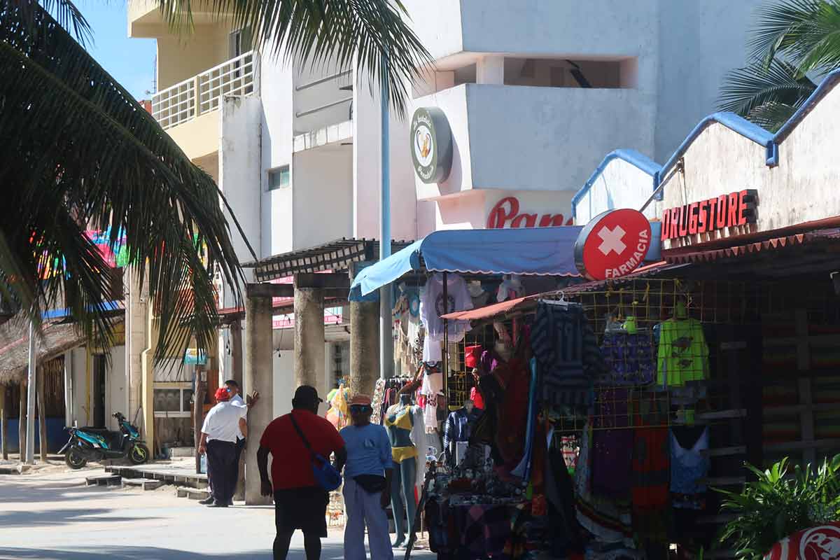 malecon mahahual mexico